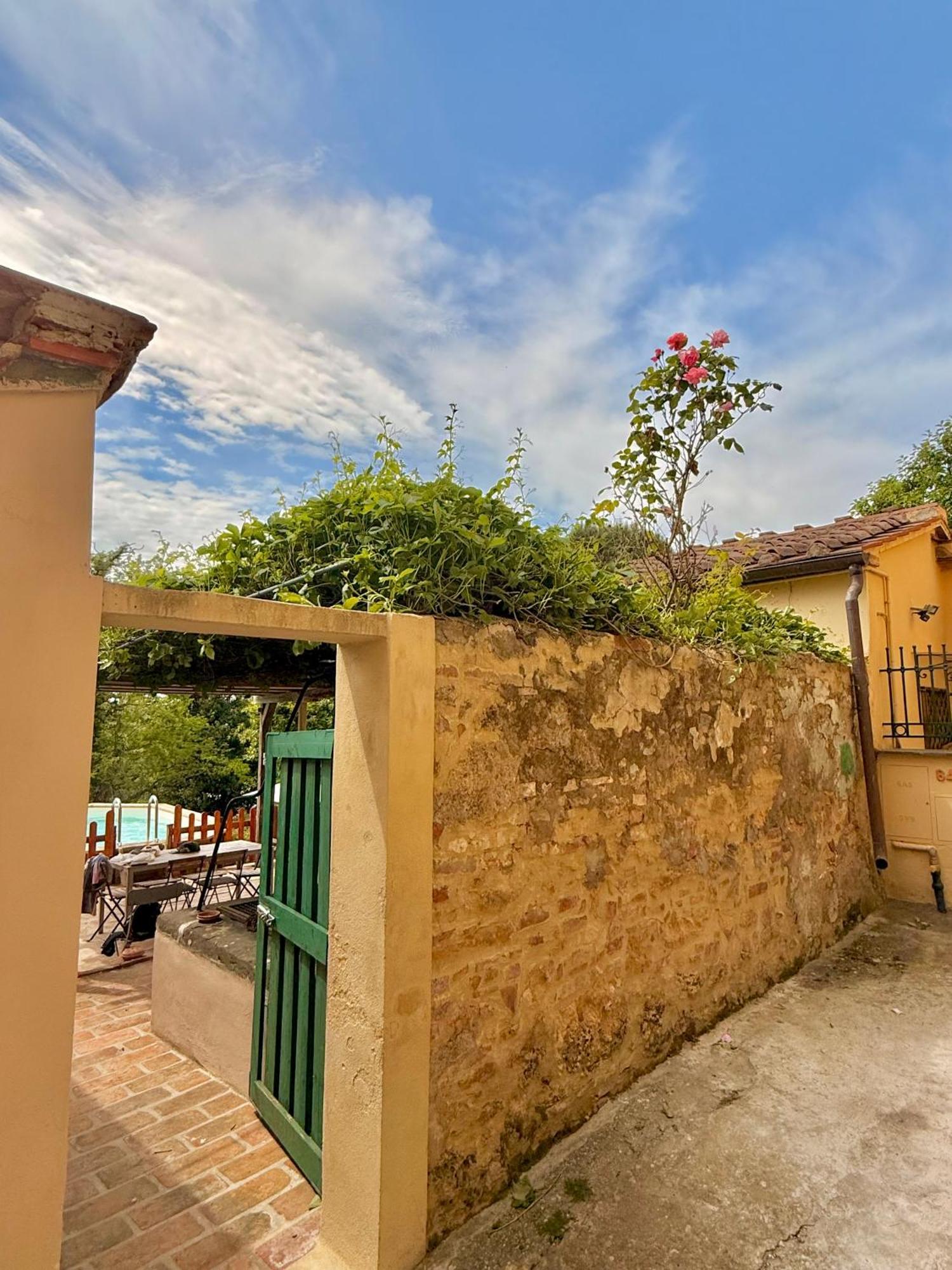 Vila Ciliegia Di Lari - Attico Exteriér fotografie